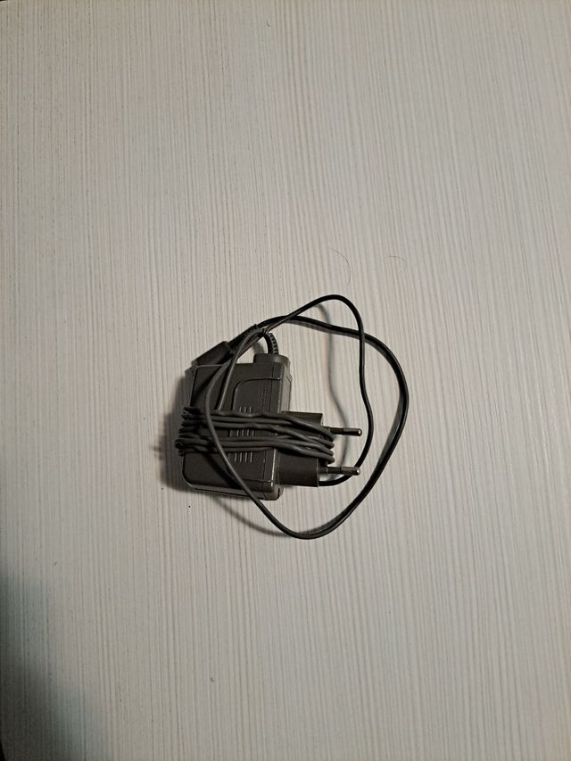 Nintendo DS (Nero) - con caricatore e custodia