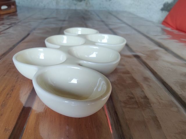 Portauova Ceramica Beige - 6 Posti