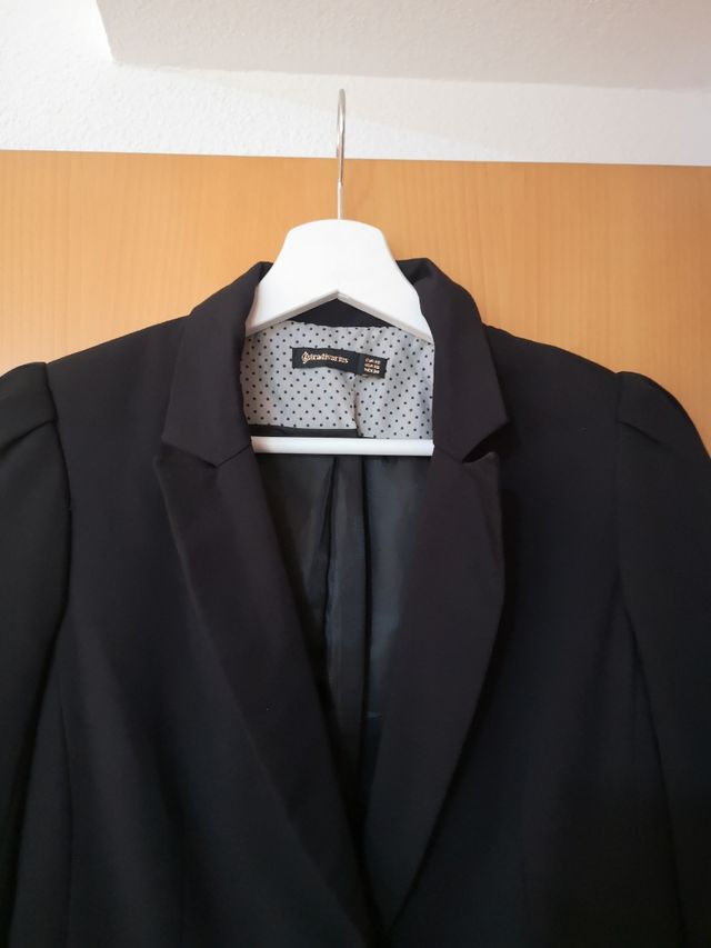 Americana negra, stradivarius talla xs