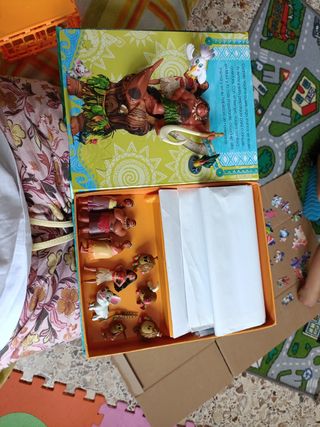 Vaiana. Libroaventuras: Incluye un cuento, figu...