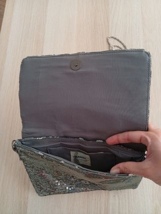 Bolso fiesta Bershka-lentejuelas plata