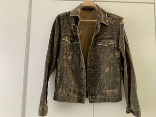 Cazadora Zara animal print