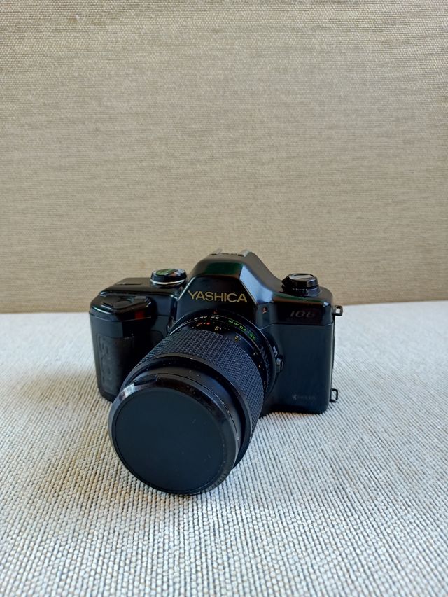 Yashica 108 Multi Program: Cámara réflex analógica