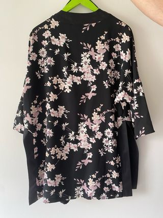 Kimono floral negro - Talla M