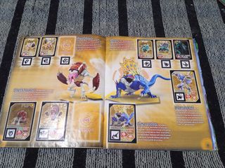 Álbum cromos Invizimals Evolution