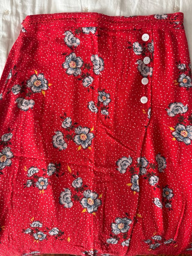 Falda midi roja floral
