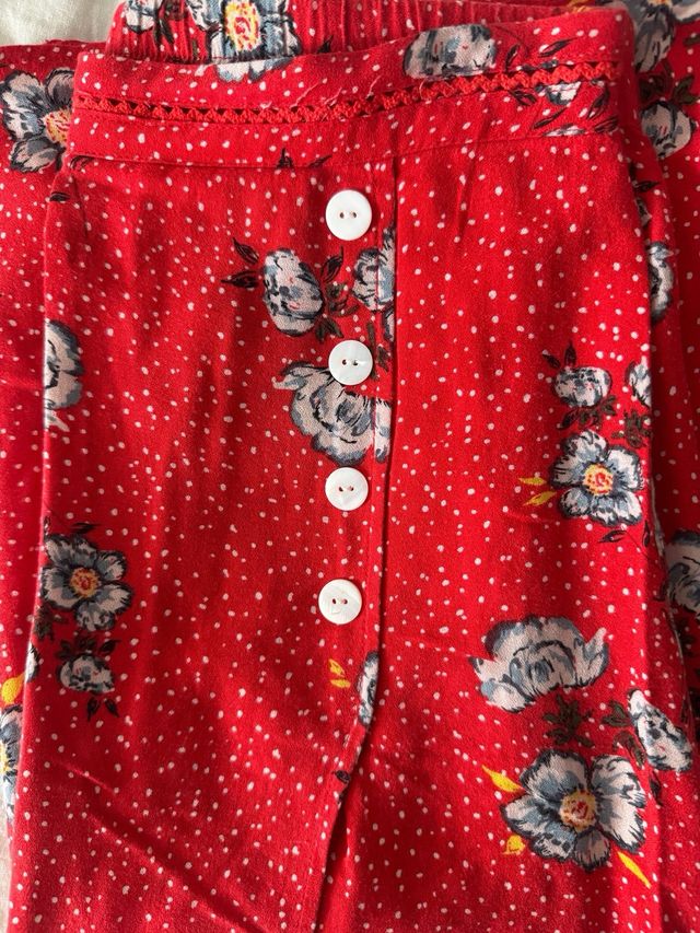 Falda midi roja floral
