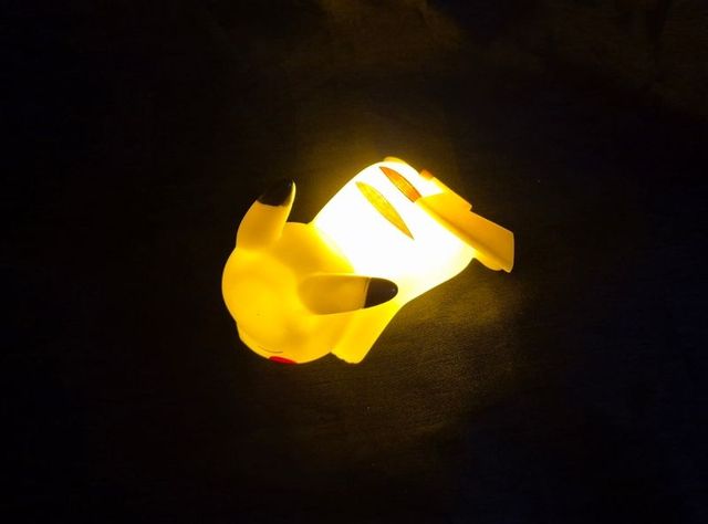 Lampara Led de Noche Pokémon Pikachu