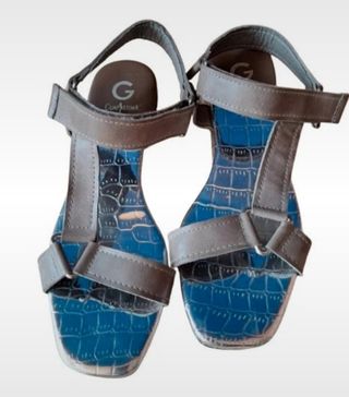 Sandalias planas GUAPSIMA grises