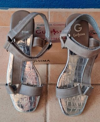 Sandalias planas GUAPSIMA grises
