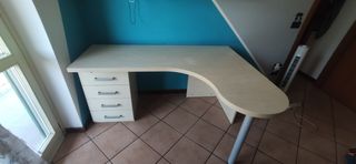 Scrivania angolare beige in legno - 160x60cm