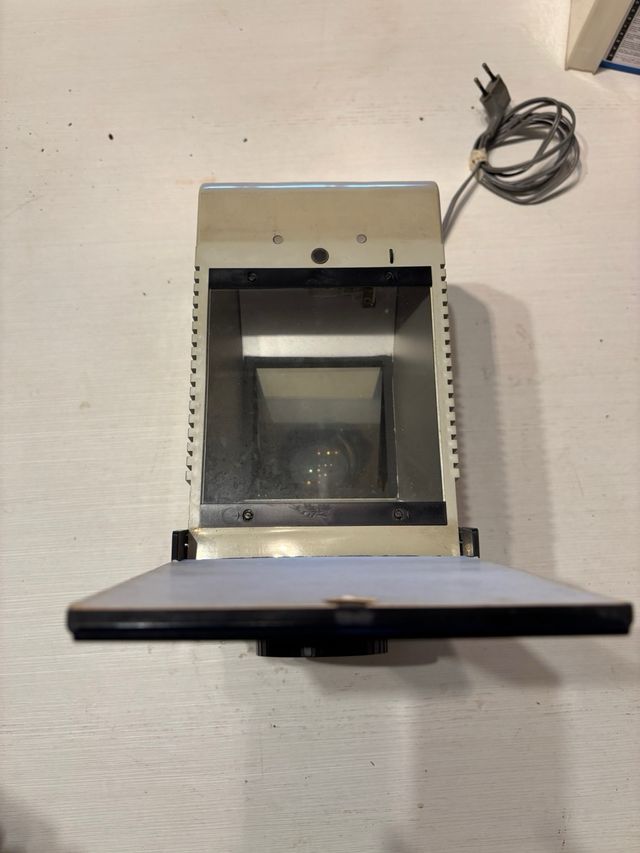 Proyector de Opacos Ennascop 3000