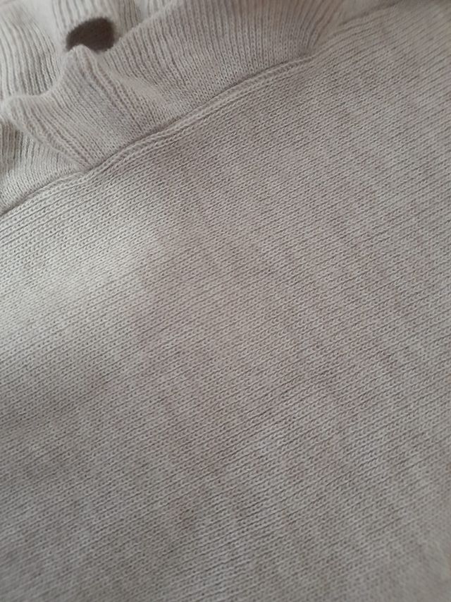 Mantella beige in lana e acrilico