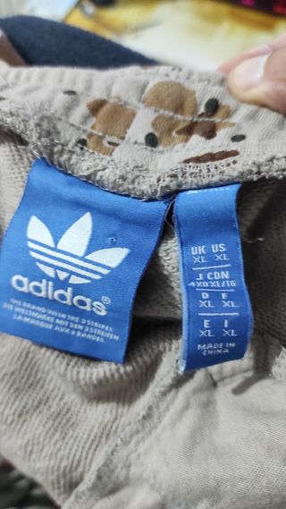 Adidas pantalones cortos chandal camuflaje