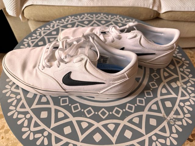 Zapatillas Nike SB blancas