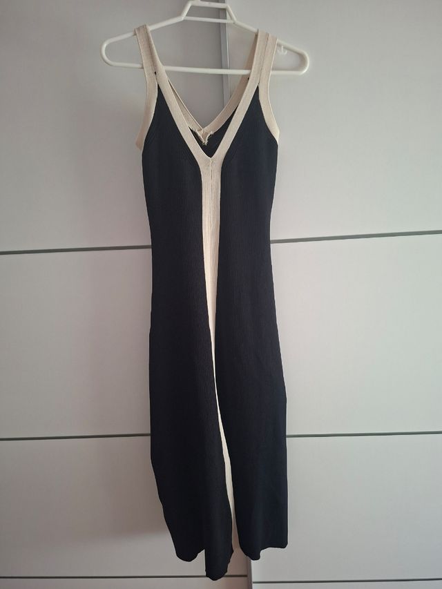 Vestido negro y blanco de punto
