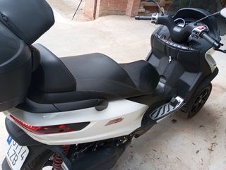 Piaggio MP3 400 HPE - Scooter 3 ruedas