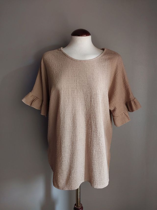 Blusa beige mangas volantes T44-46