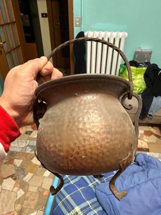 Pentola rame antica con manico