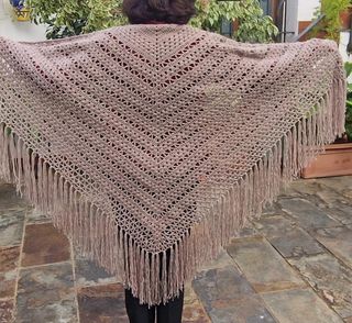 Chal crochet beige y marrón