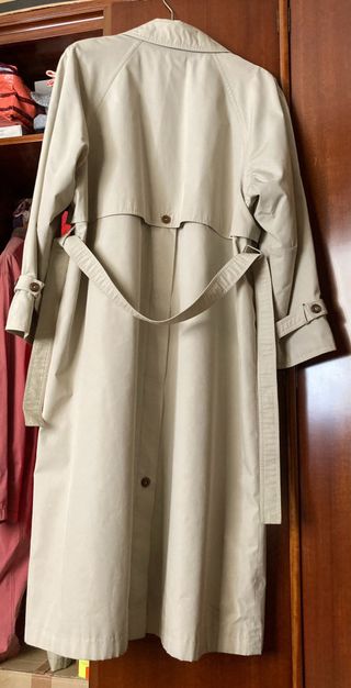 Gabardina beige mujer