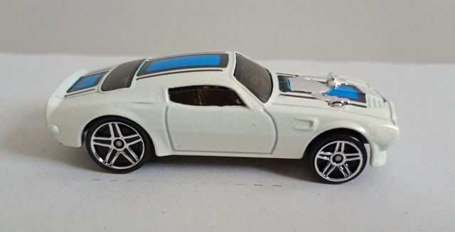 Hot Wheels 70 Pontiac Firebird