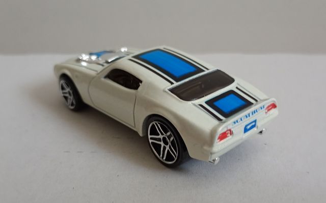 Hot Wheels 70 Pontiac Firebird