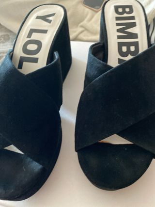 BIMBA Y LOLA - Tacones negros