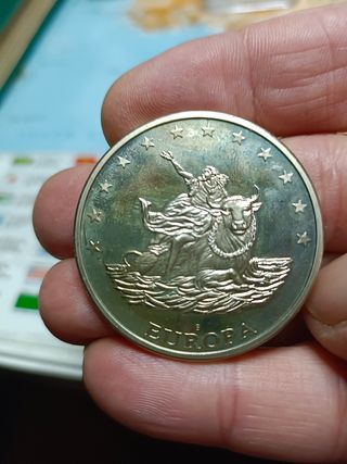 monedas conmemorativas bañadas y chapadas en plat