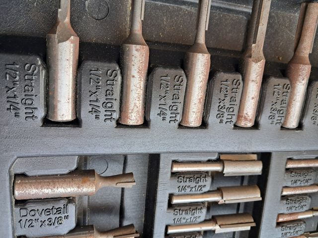 Elettro Fresatrice MacAllister 1200W + kit