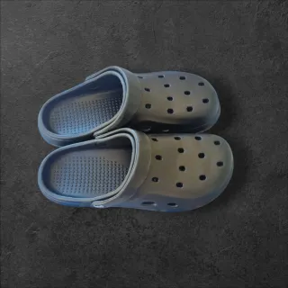Zuecos crocs "Todo Terreno" Negros - Talla 42