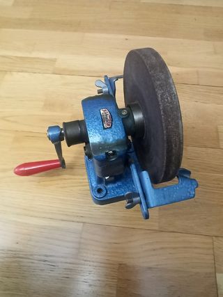 Esmeril manual antiguo