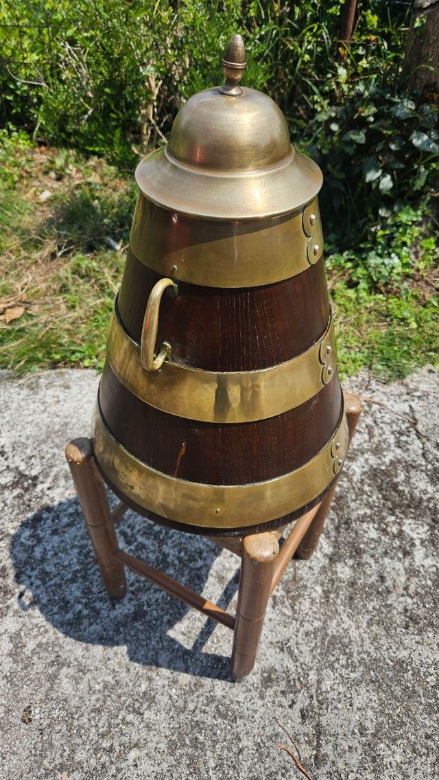 Sella antigua madera y metal