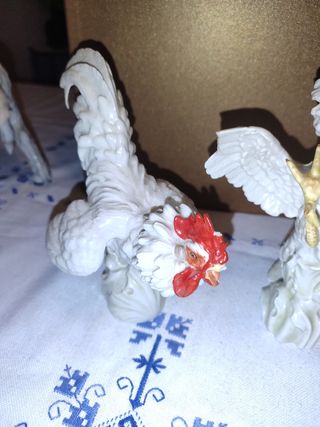 Gallos porcelana: 2 piezas