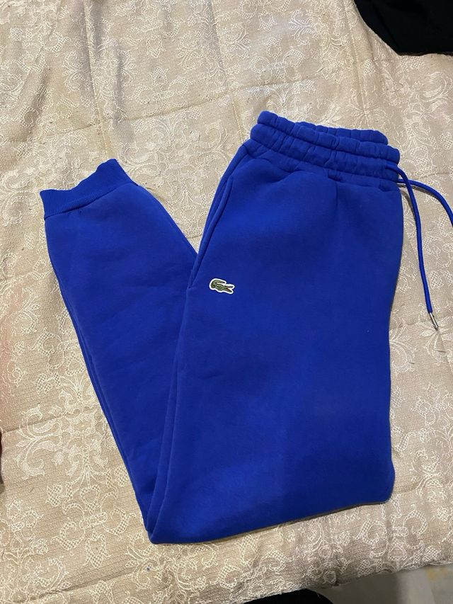 Pantalones Lacoste y Nike