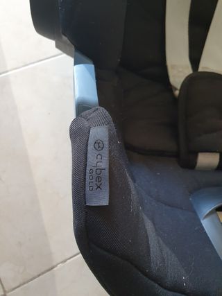 Silla coche bebé Cybex gold.