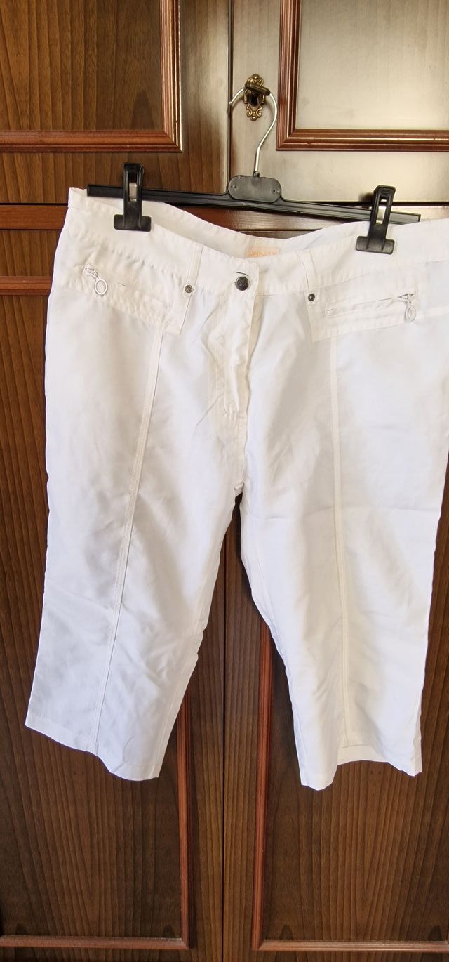 Pantaloni corti estivi bianchi