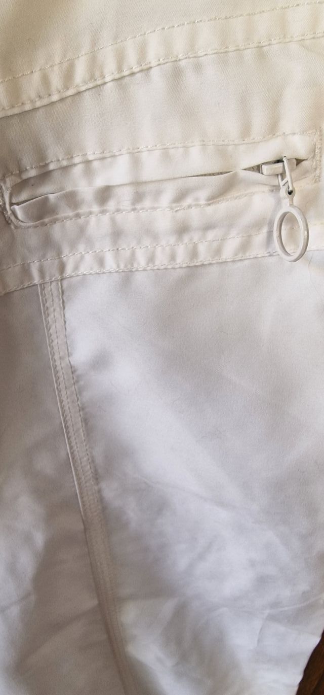 Pantaloni corti estivi bianchi