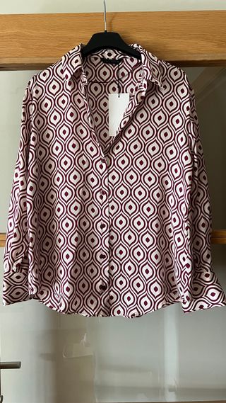 Blusa satinada estampada “Zara”