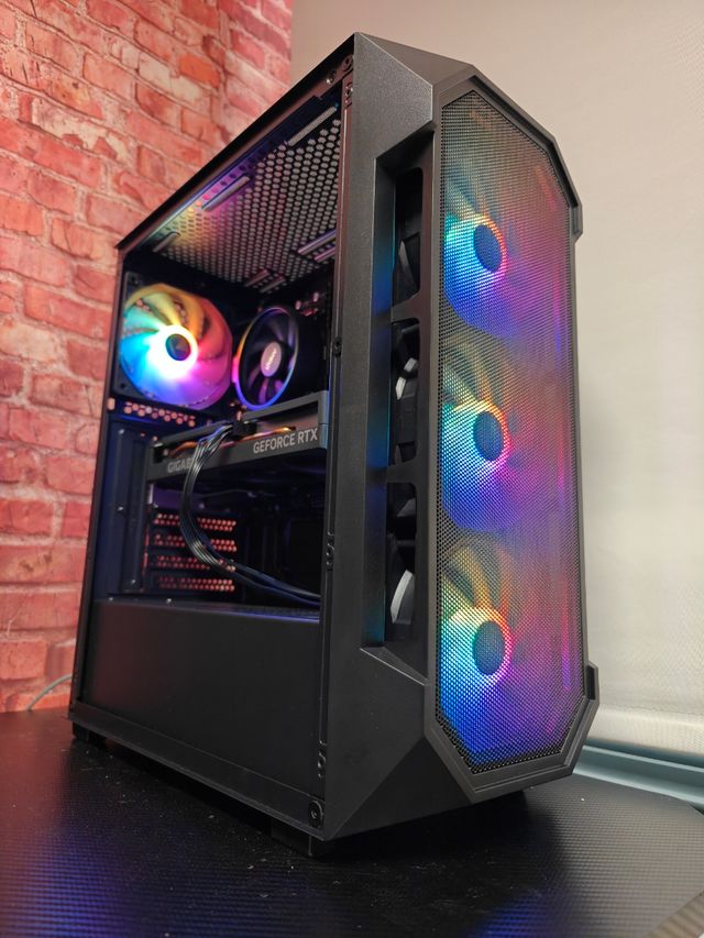 ¡OFERTA! PC GAMING Ryzen 5 5500 + RX 9060XT 8GB