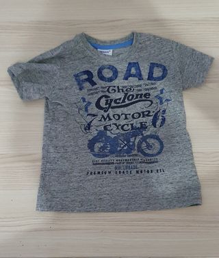 3 magliette bimbo 4-5 anni Superman Primigi