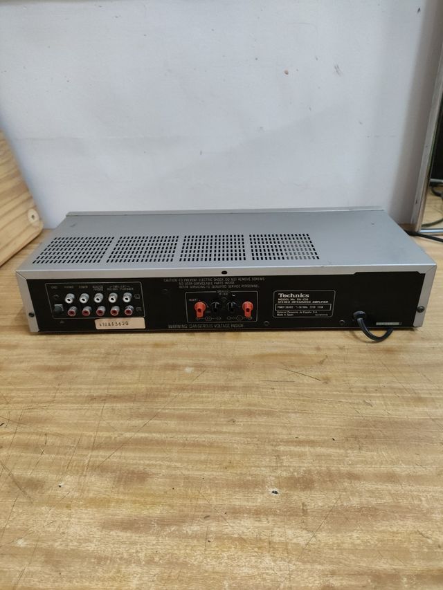 Amplificador Technics SU-215 vintage