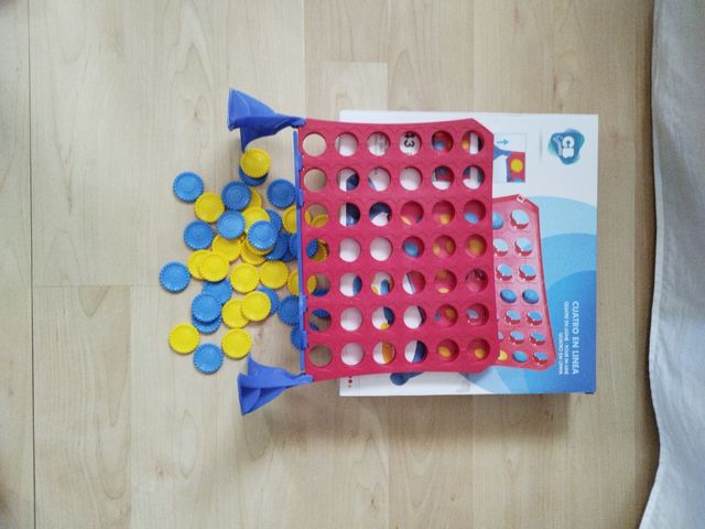 (2x1)Quién es Quién + 4 en línea y 4 en raya