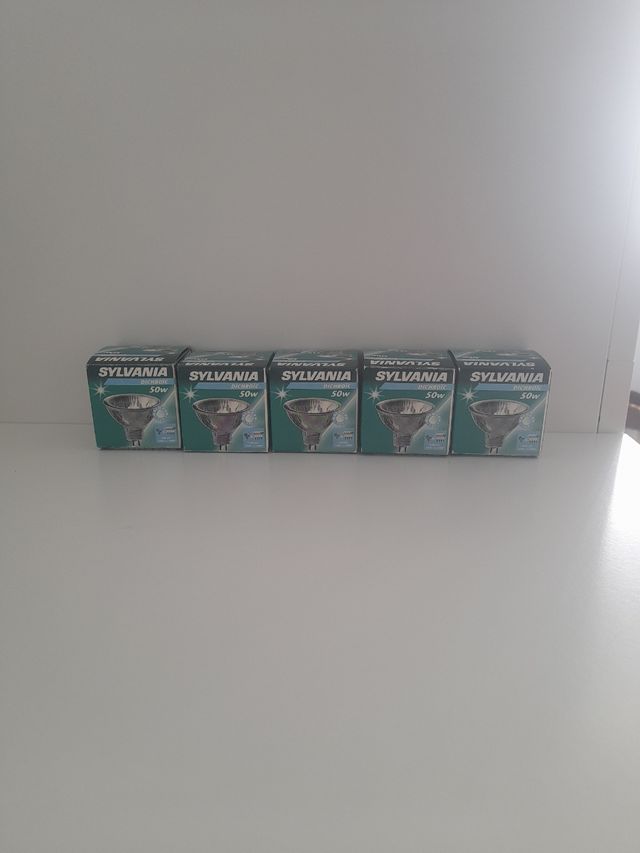 5 Bombillas halógenas Sylvania 50w