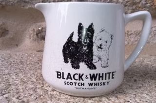 Bottiglie di Whisky Black & White