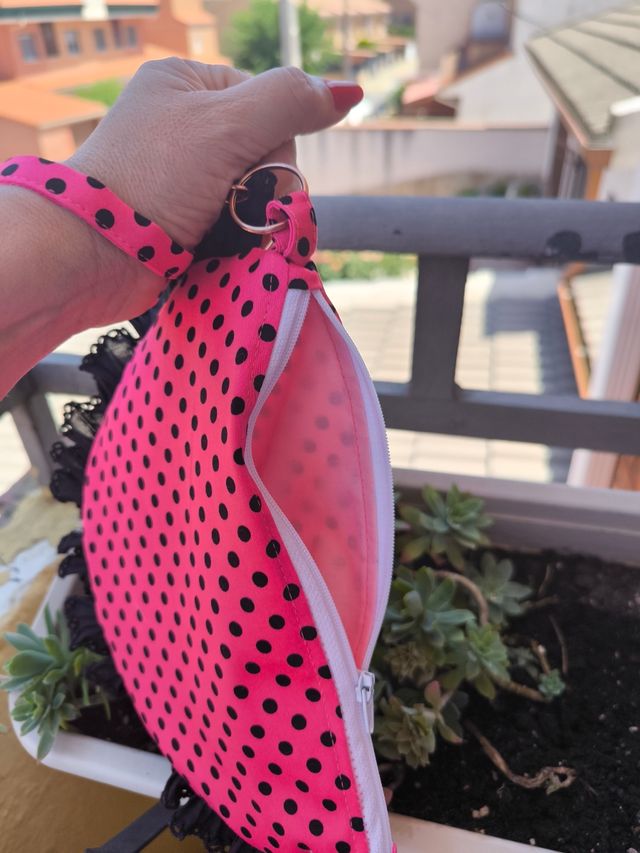 Bolso mano rosa lunares - volantes