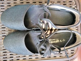Botas y zapatos talla 40