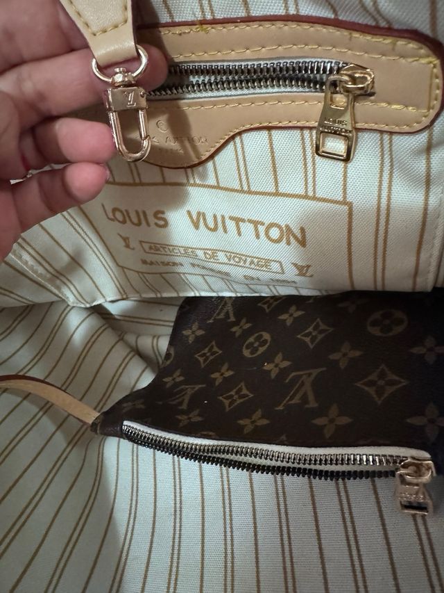 Bolso beige sin marca