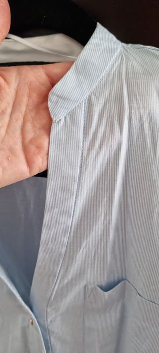 Camisa Zara azul celeste de Zara.