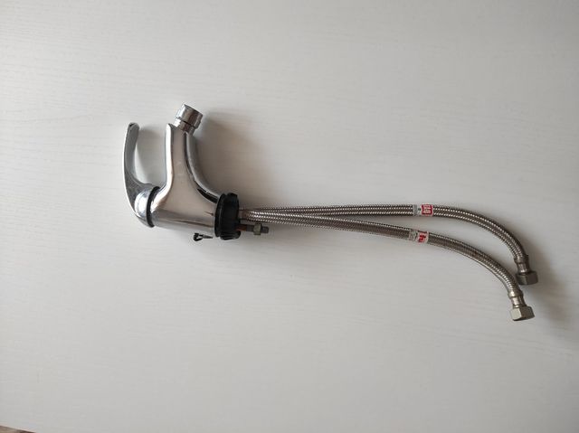 Grifo bidet metálico plateado